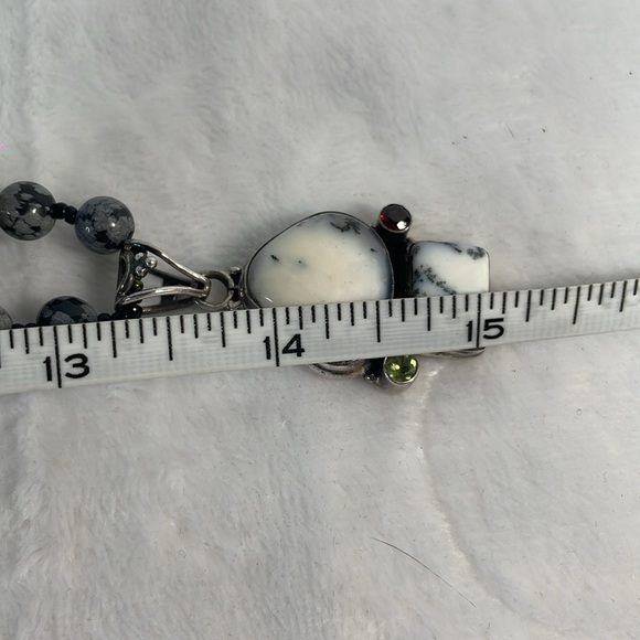 Handmade vintage necklace and earrings set. - Picture 6 of 7